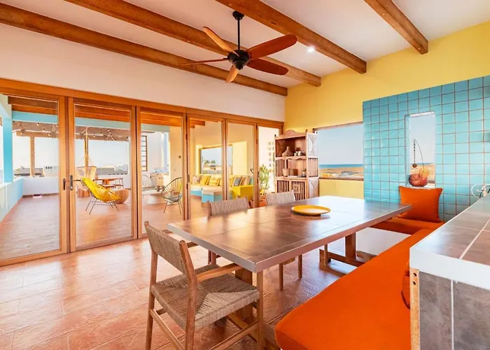 Beachfront Community - 8 Guests