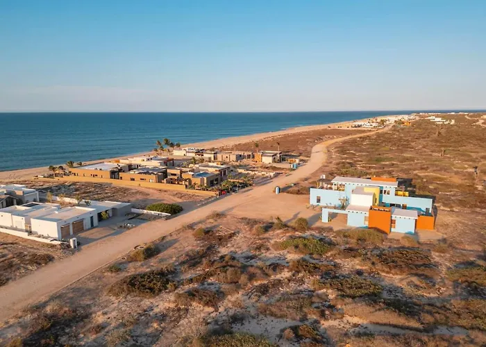 Beachfront Community - 8 Guests La Ribera